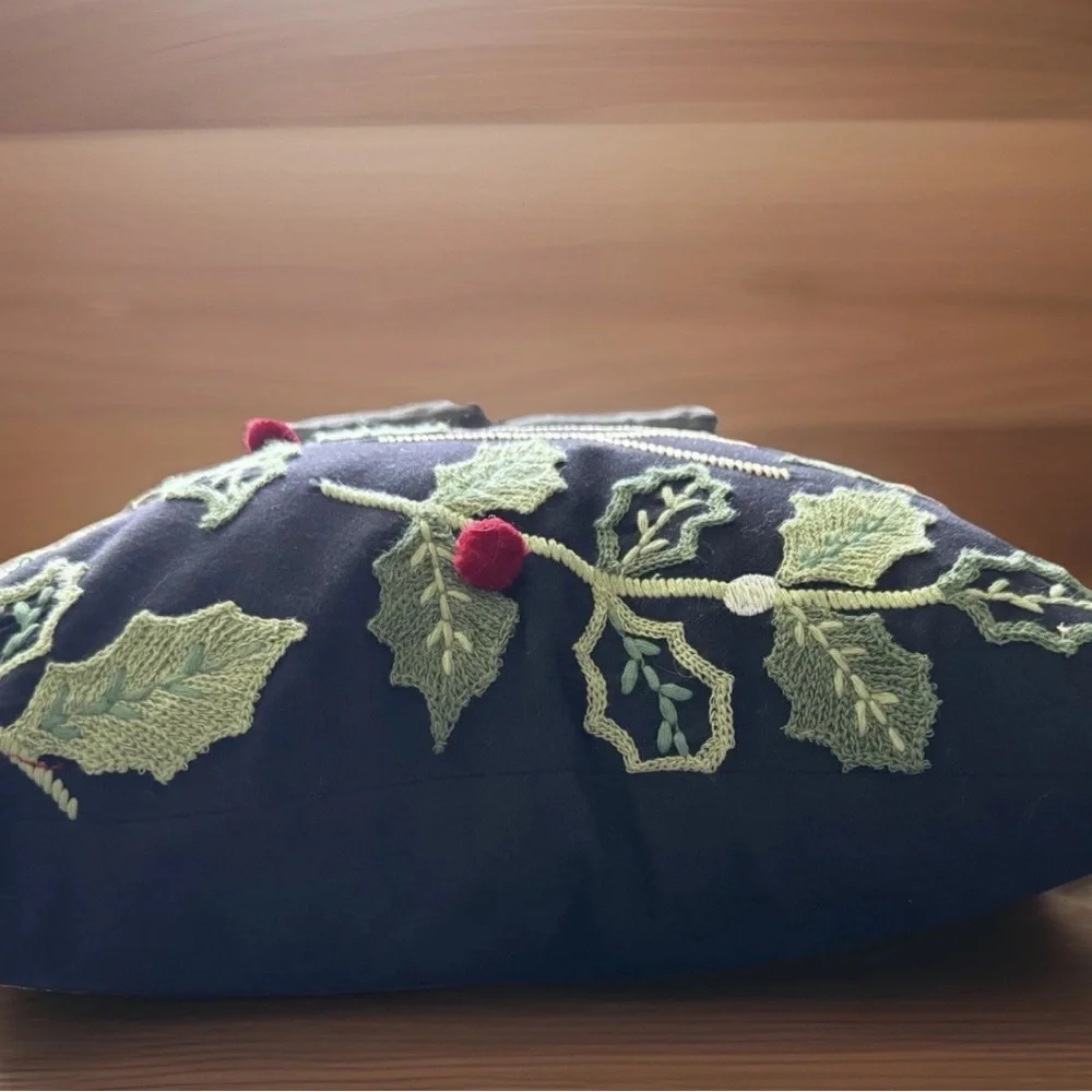PIER 1 Throw Pillow 15